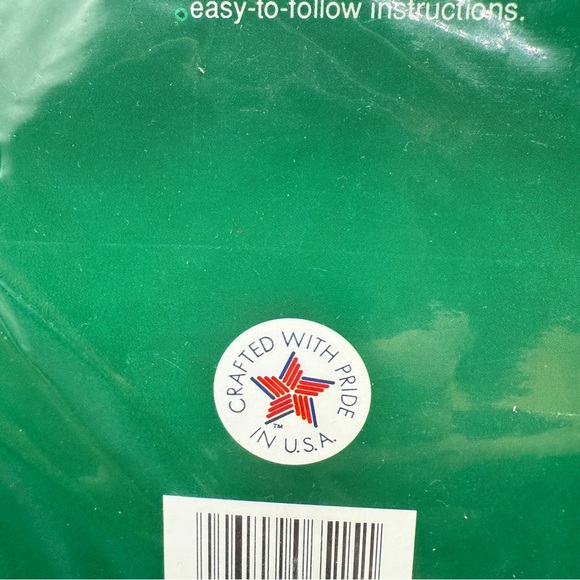 Gallery of Stitches by Bucilla Christmas 'NOEL' Wall Hanging Kit New in Bag 6515 - Picture 5 of 12